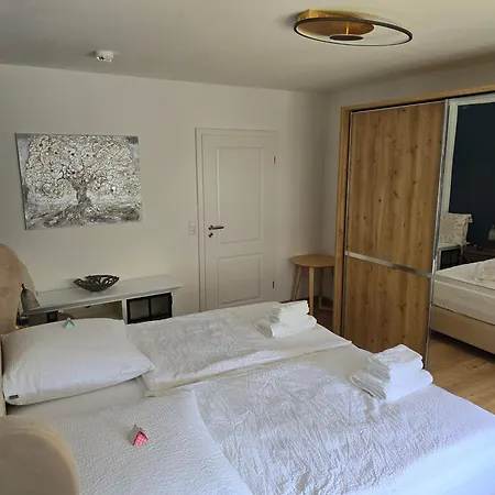 3 Zi-wohnung In Idyllischer Lage